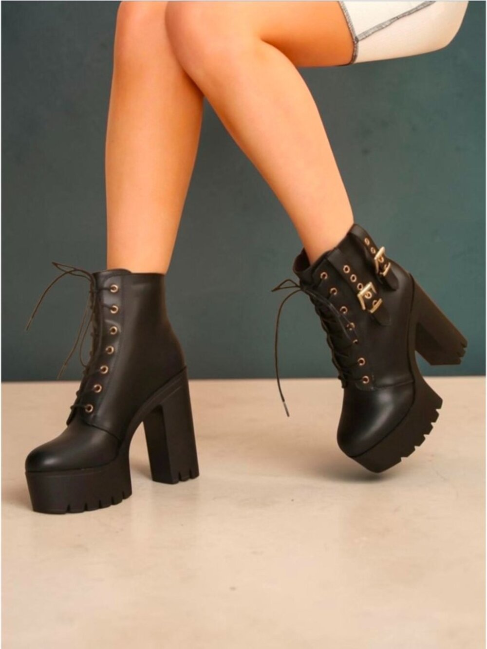Black Platform Lace-Up Chunky Heel Ankle Boots With Side Zipper & Gold Buckle De
